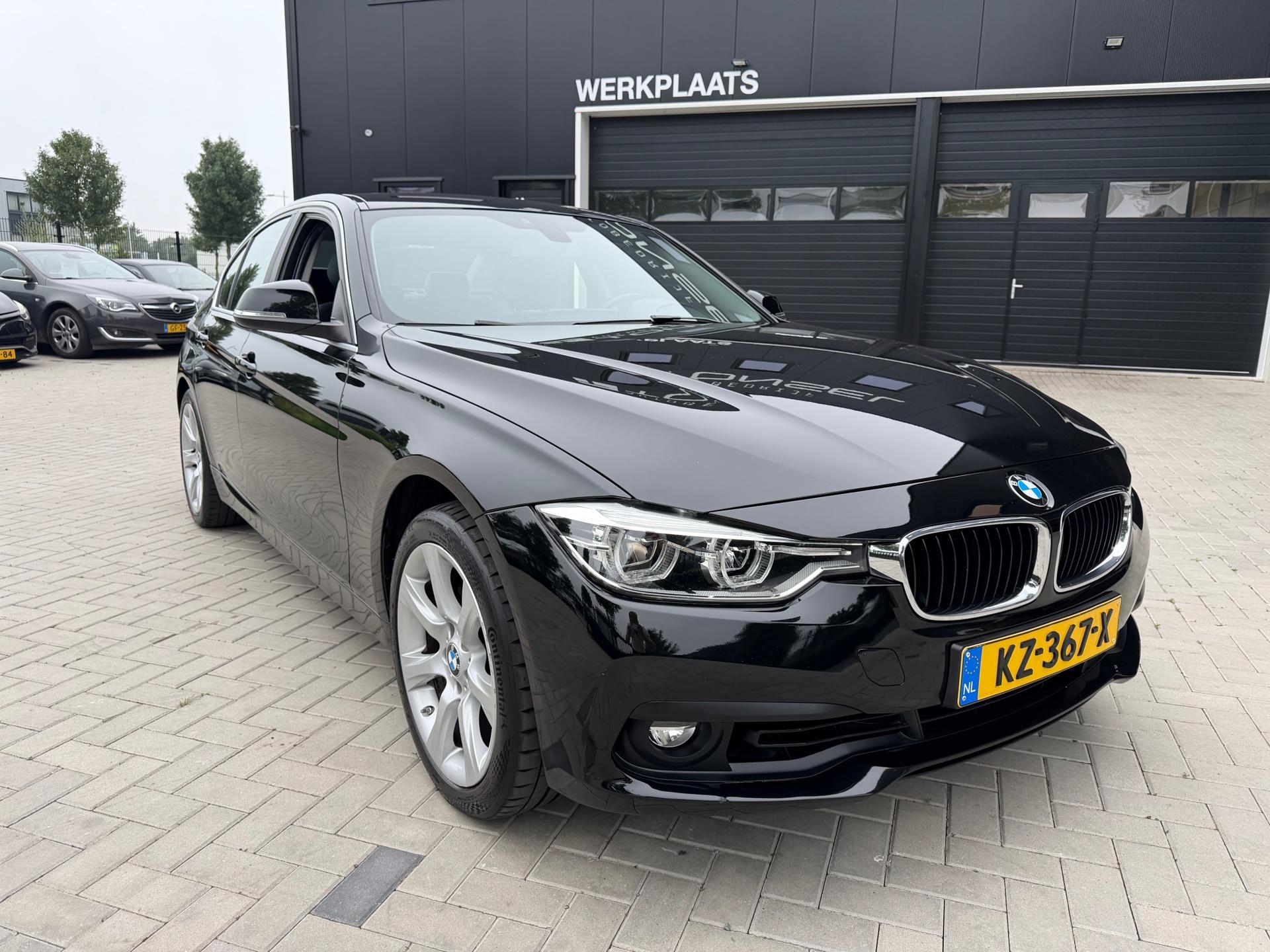 BMW 3-serie 318i High Executive / Automaat / Leder / Cruise / Climate 18" Inch LMV — foto 4