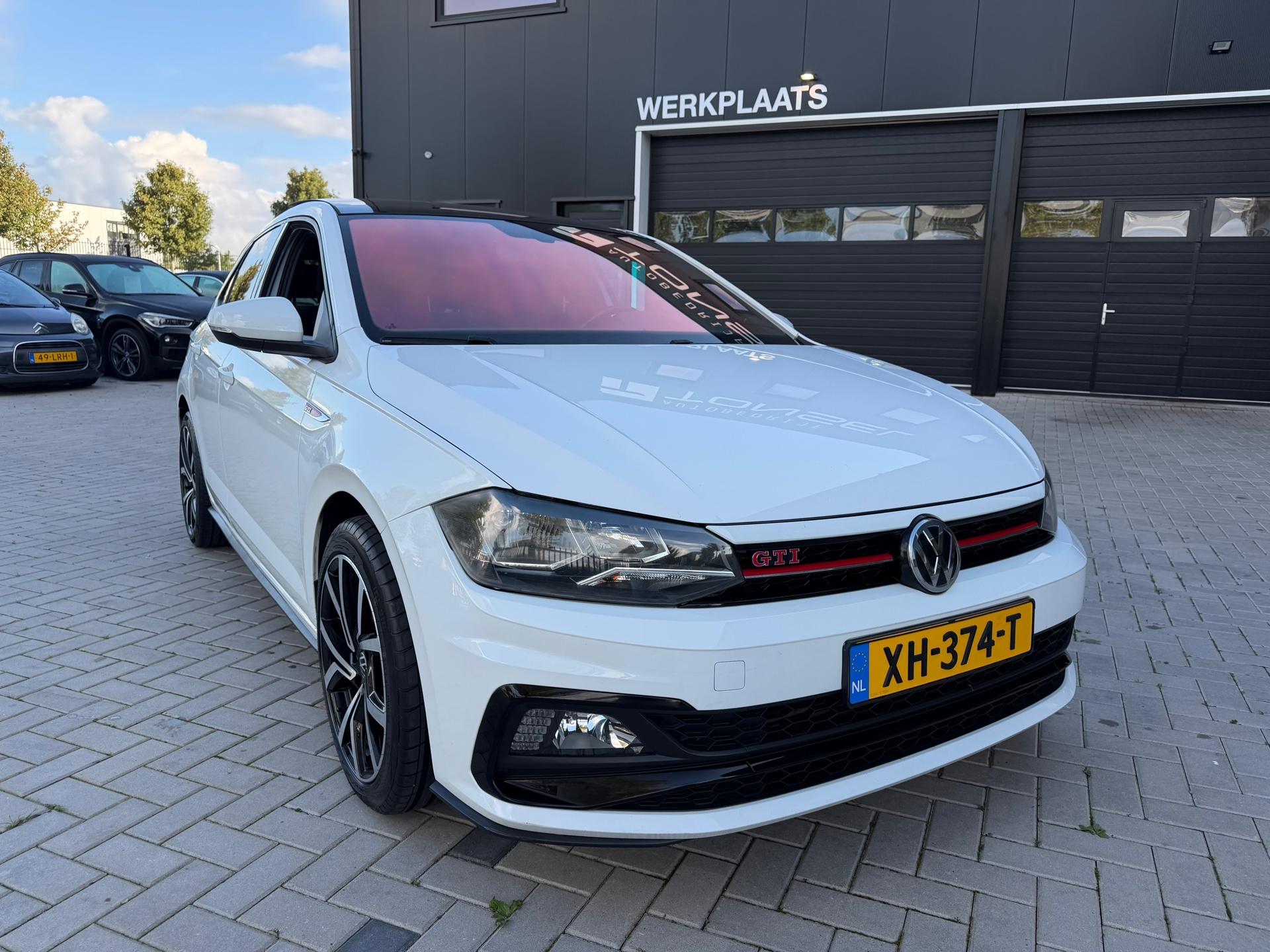 Volkswagen Polo 2.0 TSI GTI DSG / Panorama / Beats / Virtual / Camera / 17" Inch LMV — foto 4