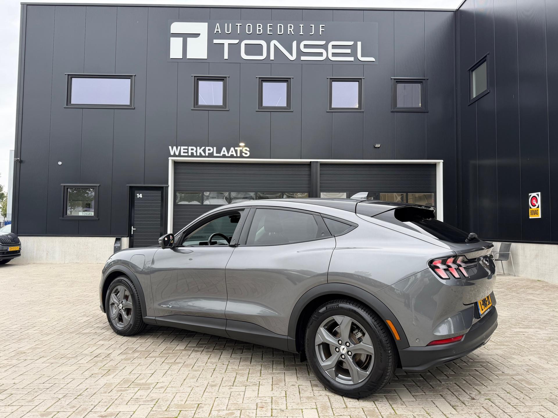 Ford Mustang Mach-E RWD 75 kWh / Trekhaak / B&O / WinterPack / Leder / Camera — foto 4