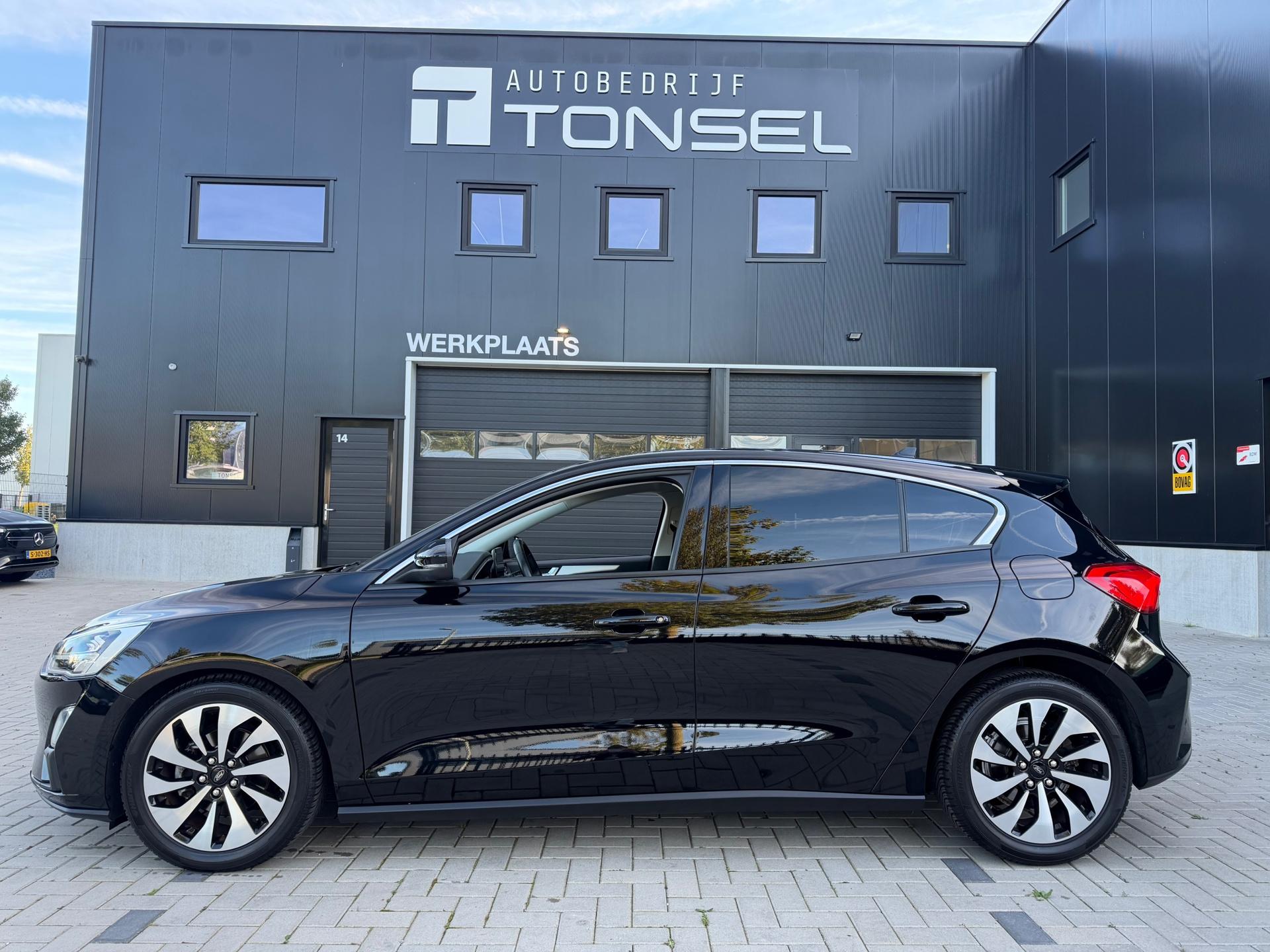 Ford Focus 1.0 EcoBoost Titanium / Automaat / LED / PDC V+A / Navigatie — foto 2