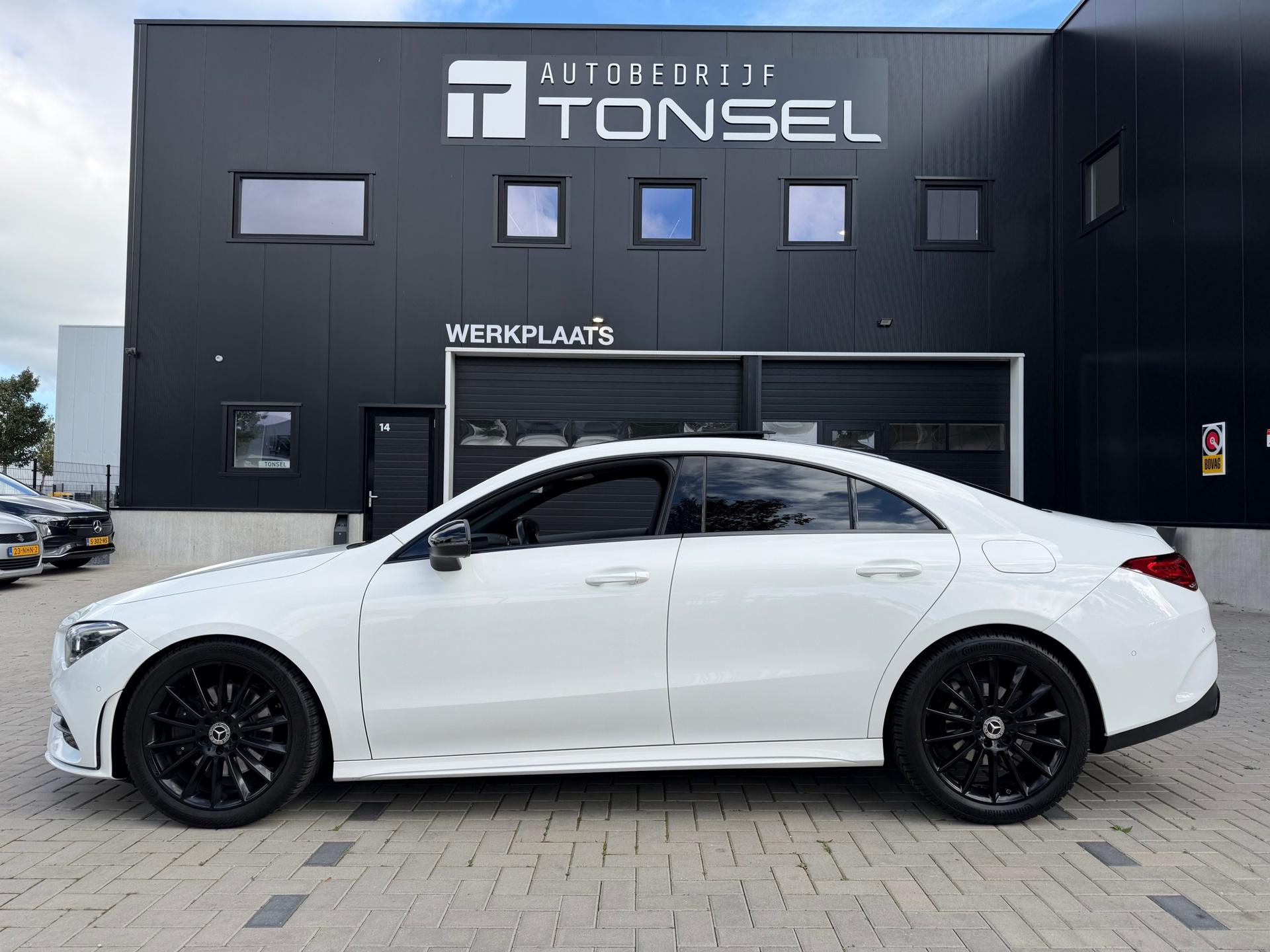 Mercedes-Benz CLA-klasse 200 AMG / Night / Panorama / Ambient / Carplay — foto 2