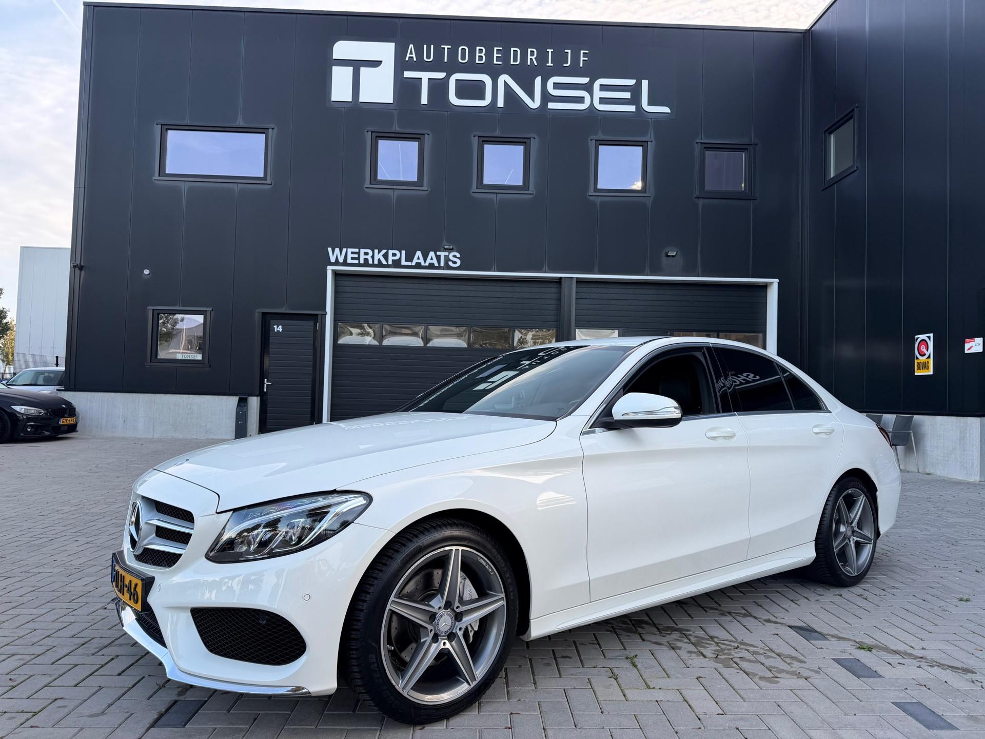 Mercedes-Benz C-klasse 180 AMG / Trekhaak / Automaat / Camera / Leder / Navigatie