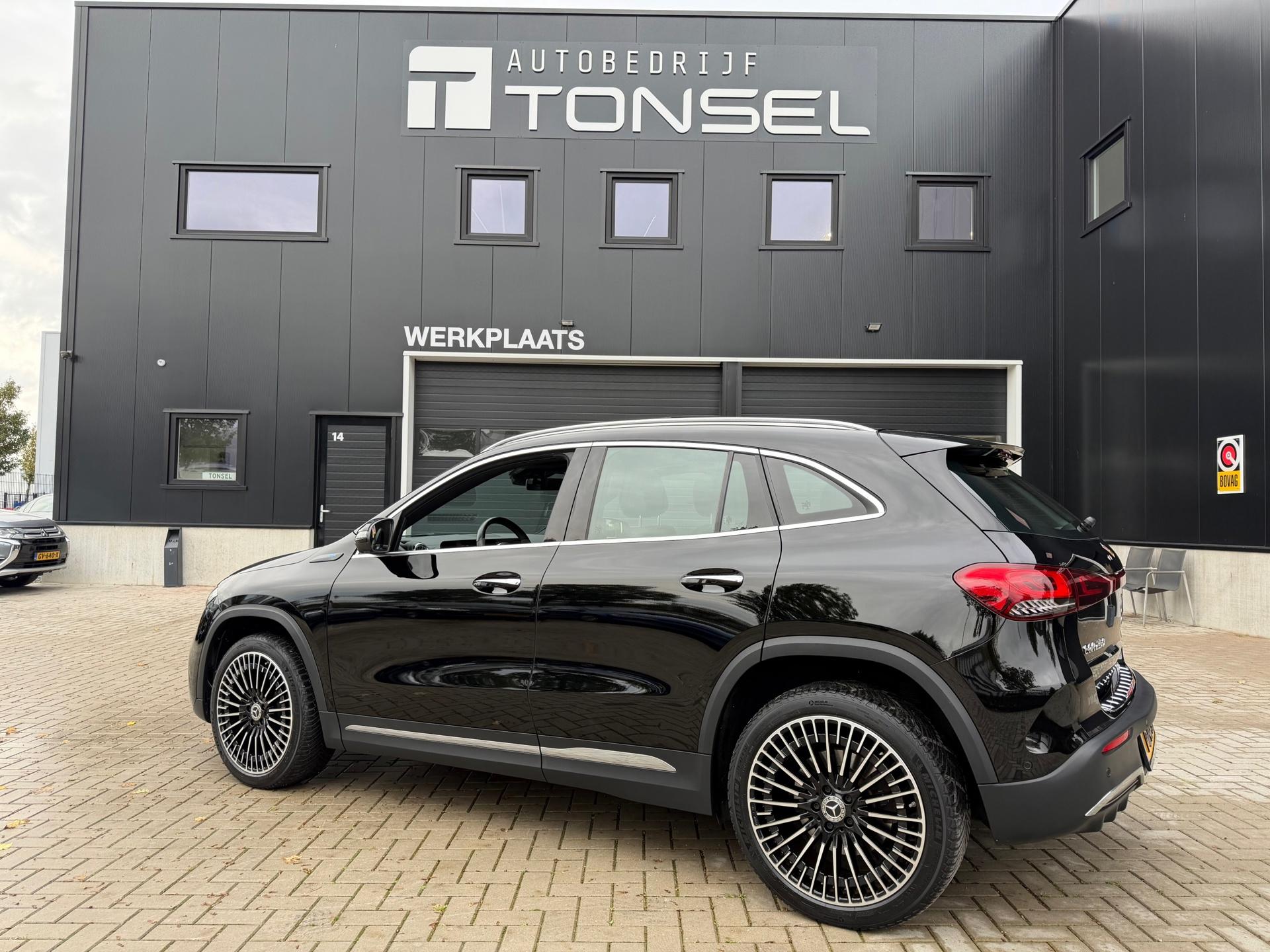 Mercedes-Benz EQA 250 AMG 67 kWh / Pano / Memory / Burmeister / Leer / Ambient — foto 3